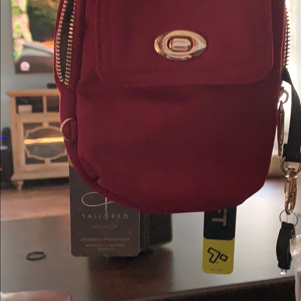 Travelon Anti-Theft cross body phone case